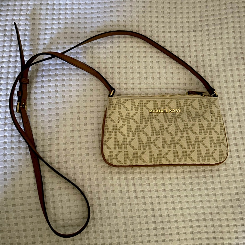 Micheal Kors Crossbody